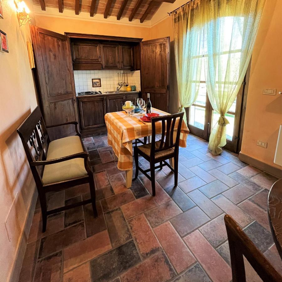 Agriturismo Il Molino Antico - 5 Girasoli สโปเลโต ภายนอก รูปภาพ