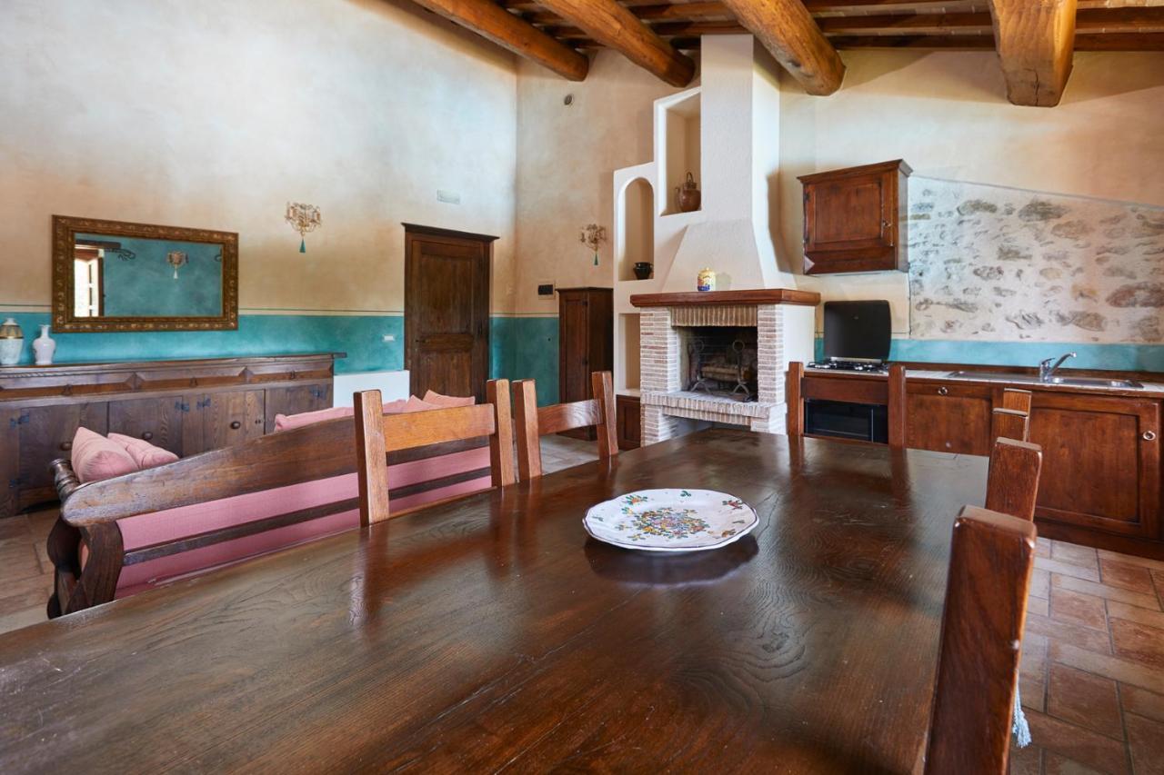 Agriturismo Il Molino Antico - 5 Girasoli สโปเลโต ภายนอก รูปภาพ