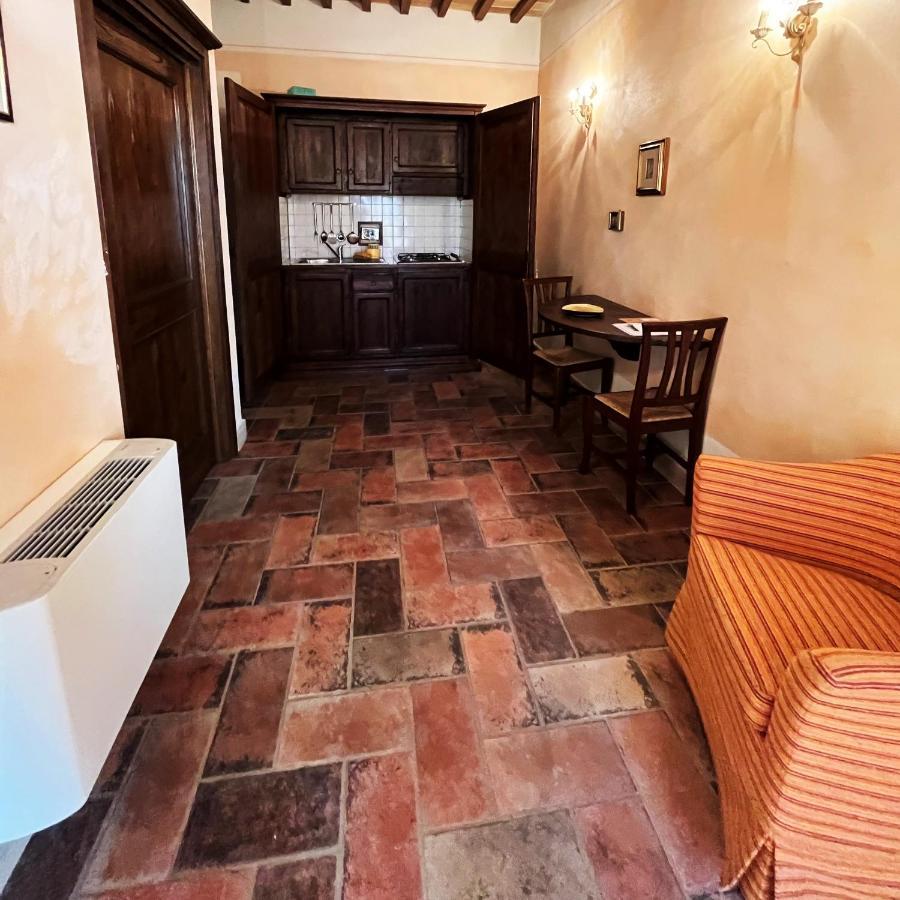 Agriturismo Il Molino Antico - 5 Girasoli สโปเลโต ภายนอก รูปภาพ