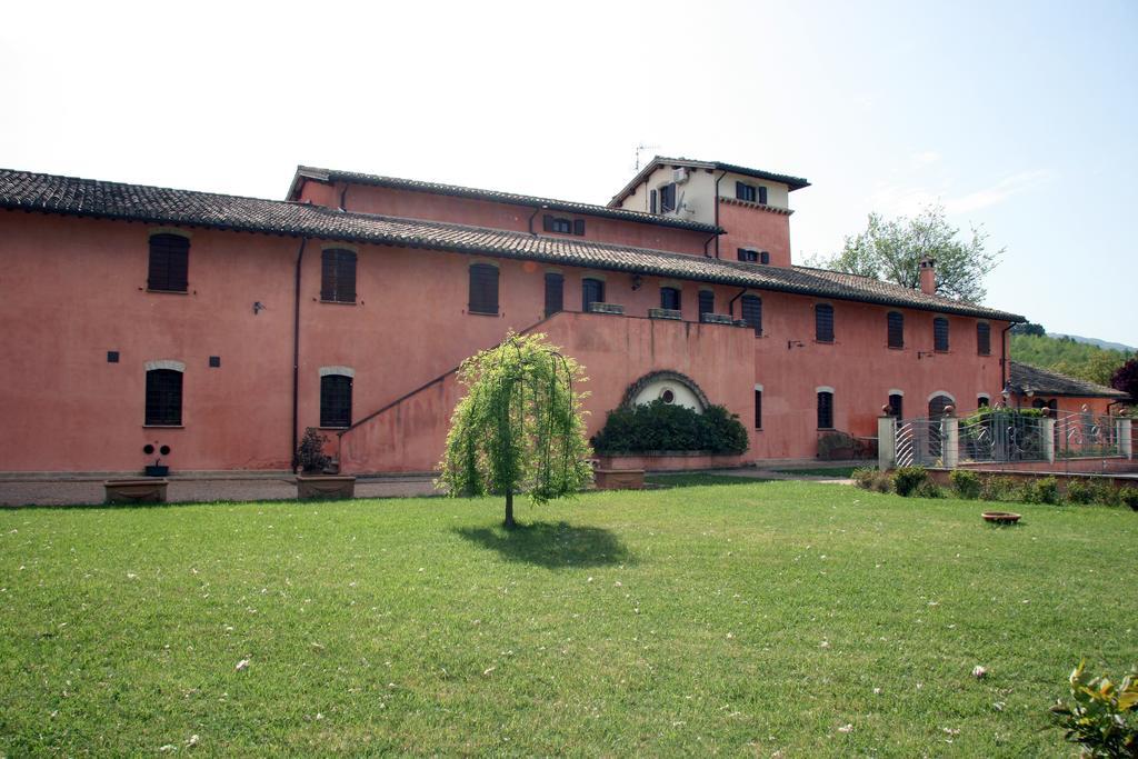 Agriturismo Il Molino Antico - 5 Girasoli สโปเลโต ภายนอก รูปภาพ