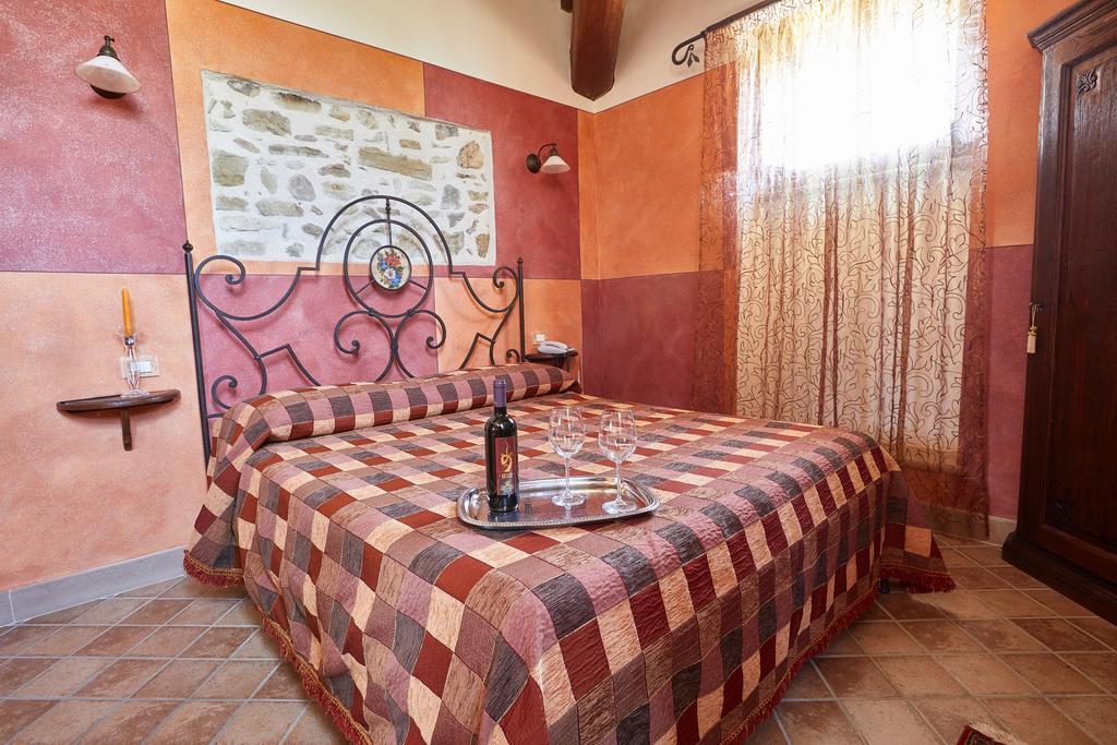 Agriturismo Il Molino Antico - 5 Girasoli สโปเลโต ภายนอก รูปภาพ