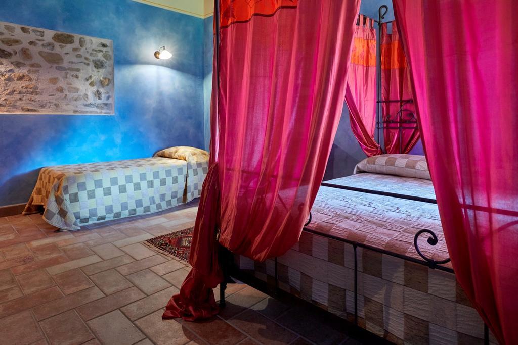 Agriturismo Il Molino Antico - 5 Girasoli สโปเลโต ภายนอก รูปภาพ