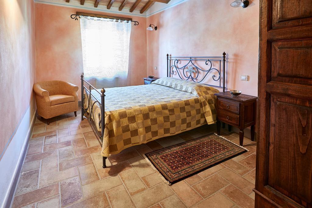 Agriturismo Il Molino Antico - 5 Girasoli สโปเลโต ภายนอก รูปภาพ