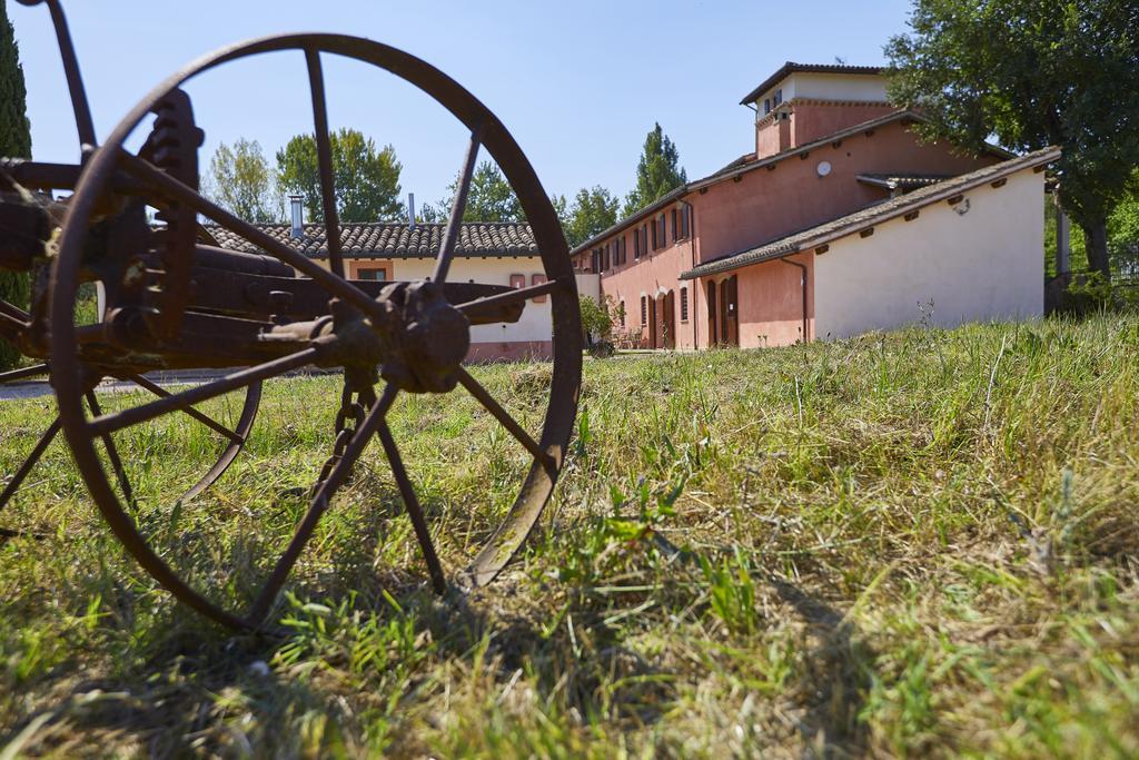 Agriturismo Il Molino Antico - 5 Girasoli สโปเลโต ภายนอก รูปภาพ