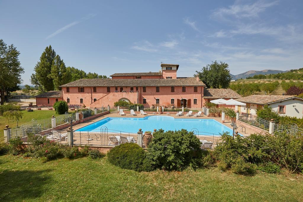 Agriturismo Il Molino Antico - 5 Girasoli สโปเลโต ภายนอก รูปภาพ