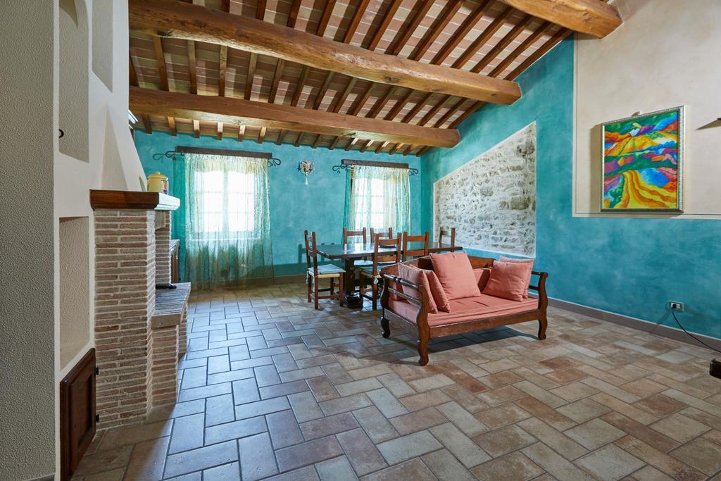 Agriturismo Il Molino Antico - 5 Girasoli สโปเลโต ภายนอก รูปภาพ