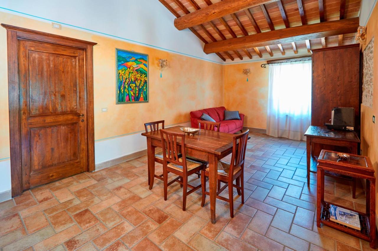 Agriturismo Il Molino Antico - 5 Girasoli สโปเลโต ภายนอก รูปภาพ