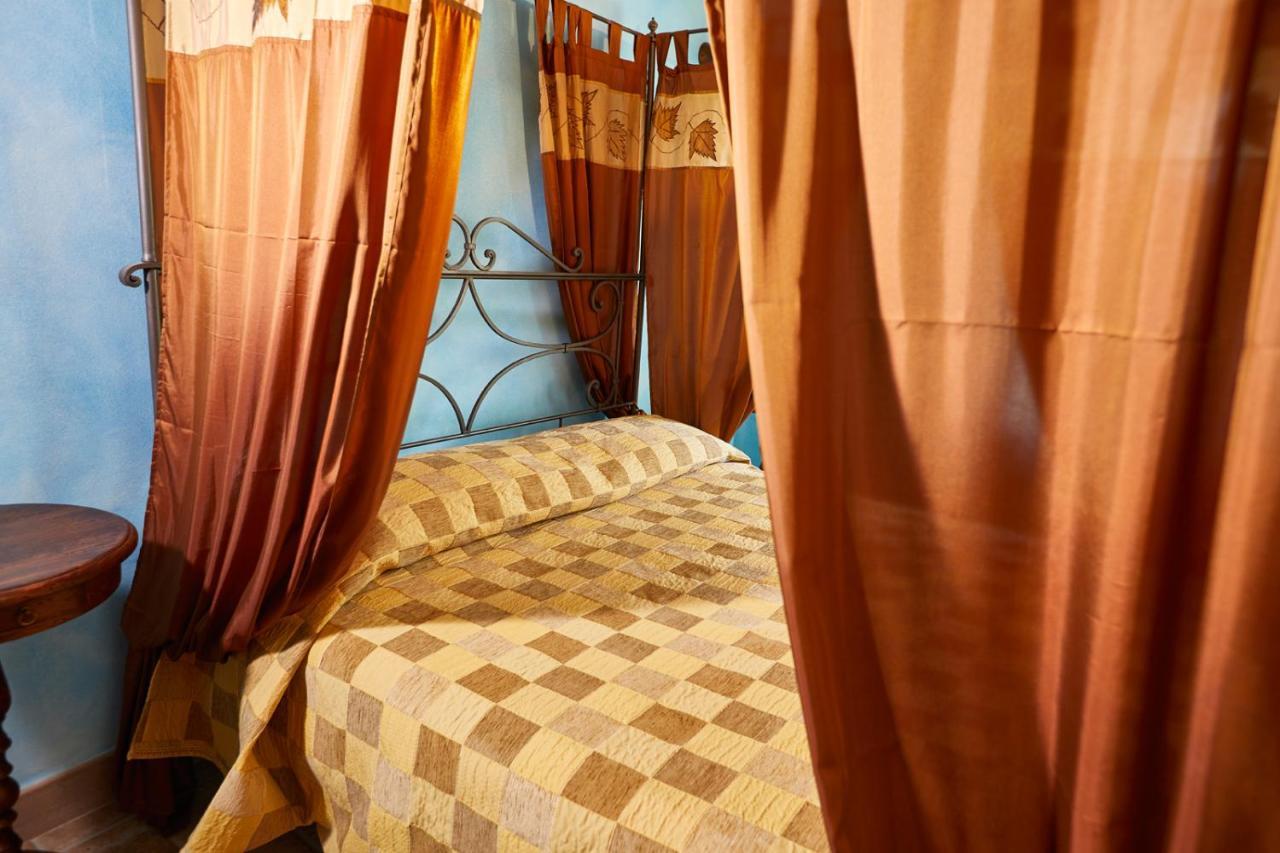 Agriturismo Il Molino Antico - 5 Girasoli สโปเลโต ภายนอก รูปภาพ