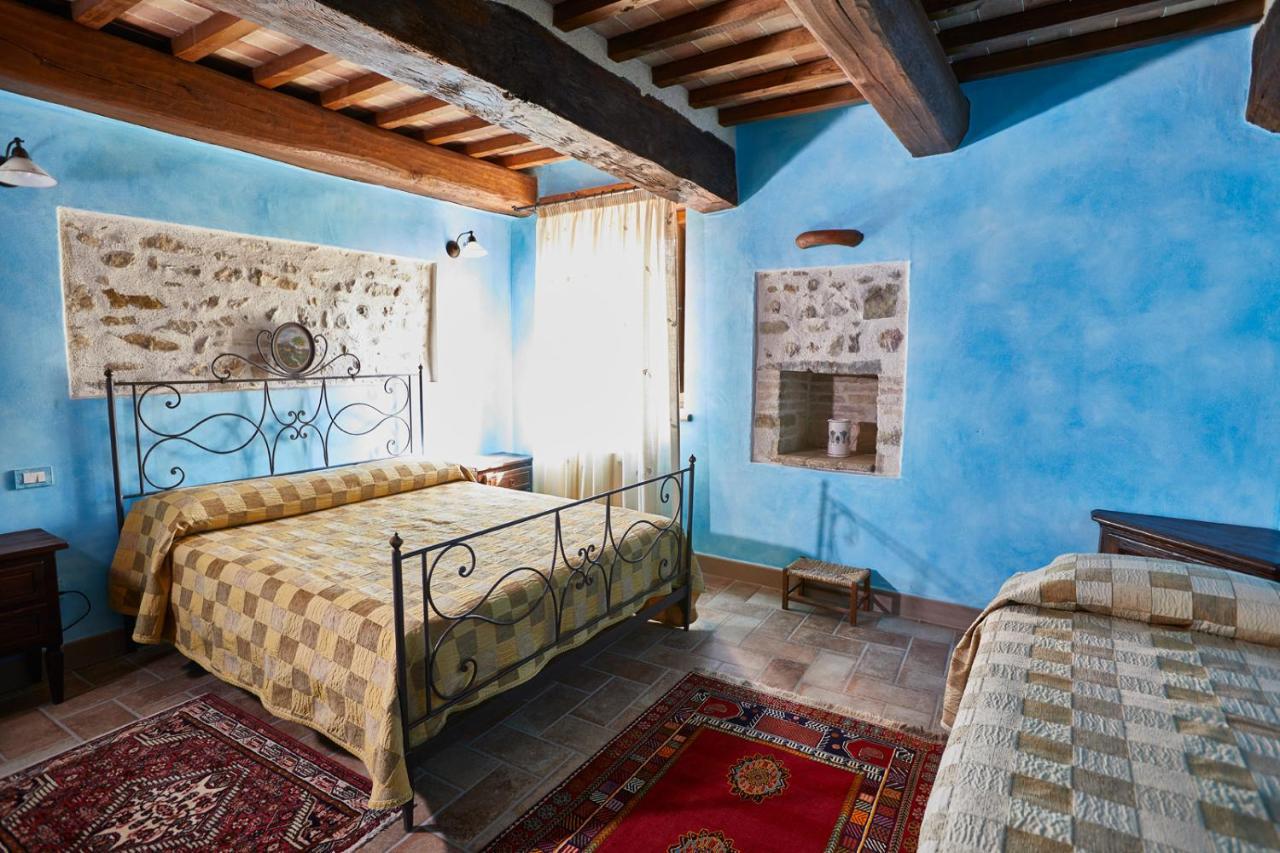 Agriturismo Il Molino Antico - 5 Girasoli สโปเลโต ภายนอก รูปภาพ